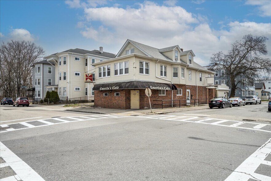 73 Southgate St, Worcester, MA à vendre - Photo de l’immeuble – Image 1 sur 48