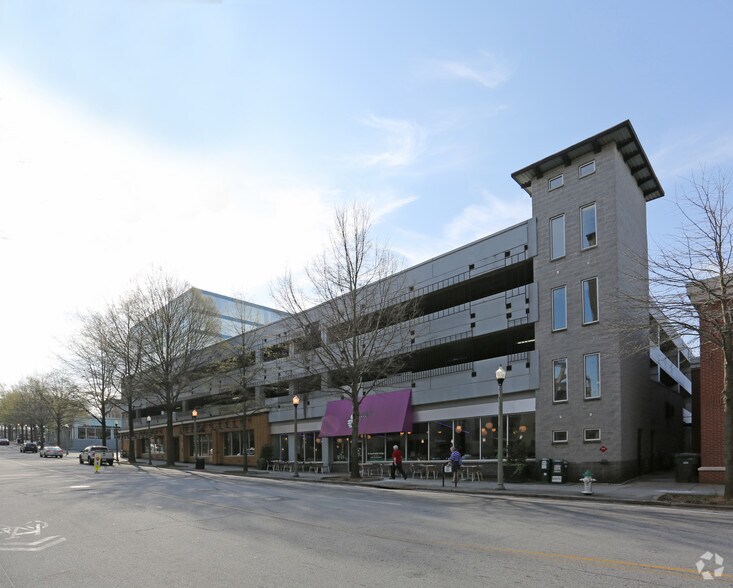 158 W Ponce de Leon Ave, Decatur, GA à louer - Photo de l’immeuble – Image 3 sur 16