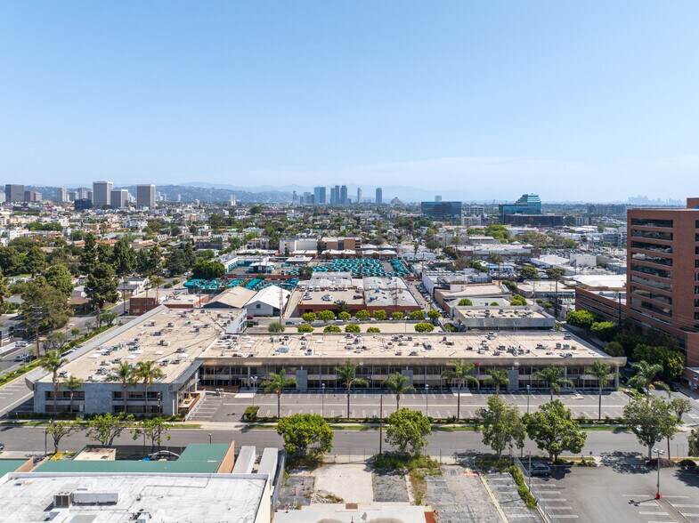 2036-2048 Armacost Ave, Los Angeles, CA à louer - Photo de l’immeuble – Image 2 sur 19