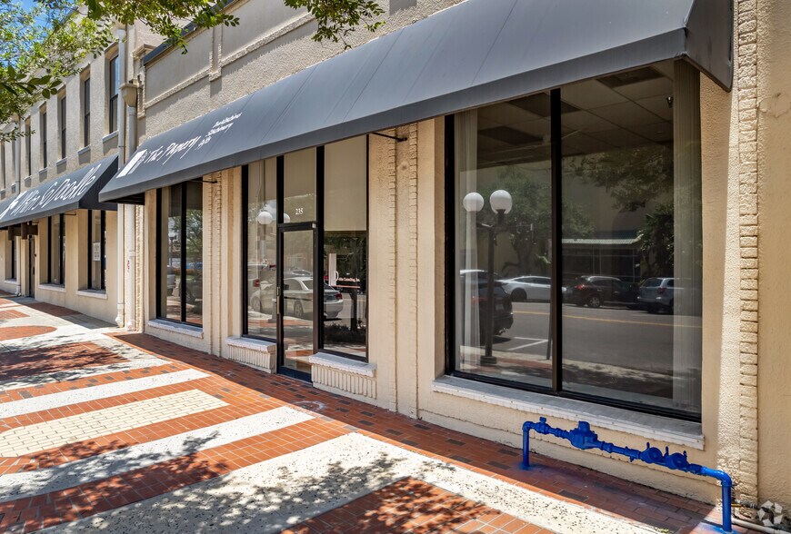 235-239 2nd Ave S, St, Saint Petersburg, FL à louer - Photo de l’immeuble – Image 3 sur 7