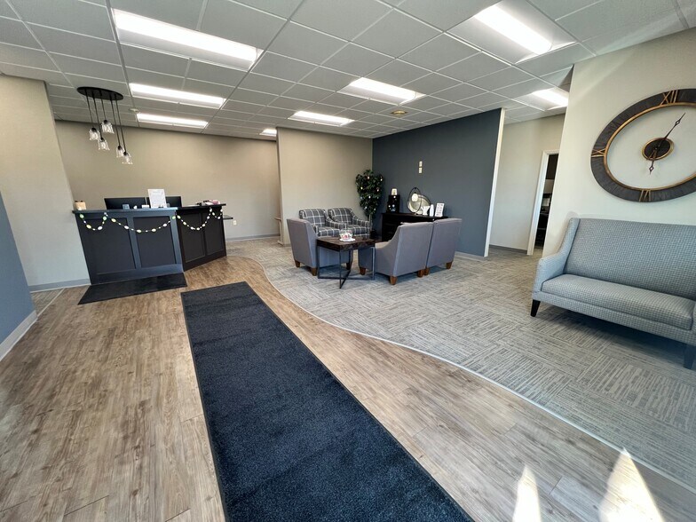 609 W Lincoln Ave, Goshen, IN à vendre - Photo de l’immeuble – Image 2 sur 7