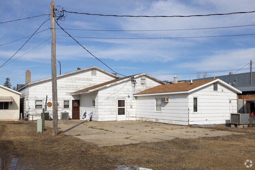 112 S Farwell St, Verndale, MN à vendre - Photo de l’immeuble – Image 2 sur 2