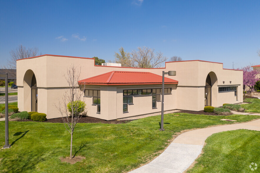 1349 S Fountain Dr, Olathe, KS à vendre - Photo de l’immeuble – Image 2 sur 5