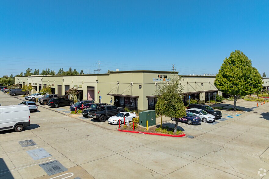 7311 Galilee Way, Roseville, CA à louer - Photo de l’immeuble – Image 3 sur 5