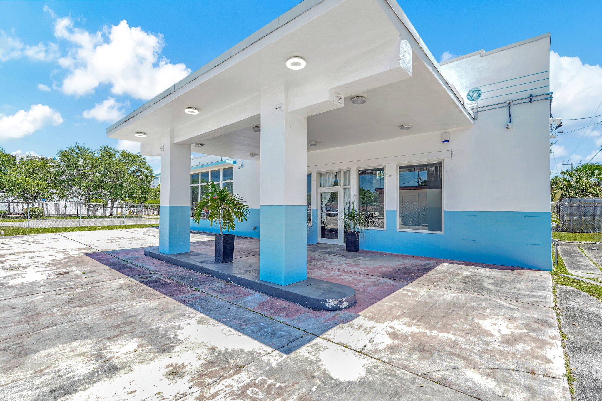 798 NW 62nd St, Miami, FL à louer Photo de l’immeuble– Image 1 sur 11