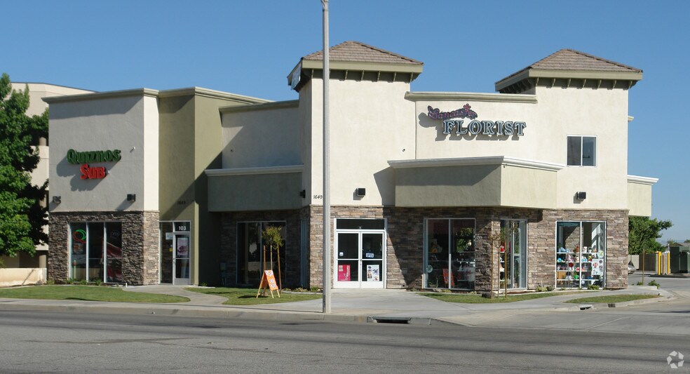 1647-1649 W Avenue J, Lancaster, CA à louer - Photo de l’immeuble – Image 3 sur 11