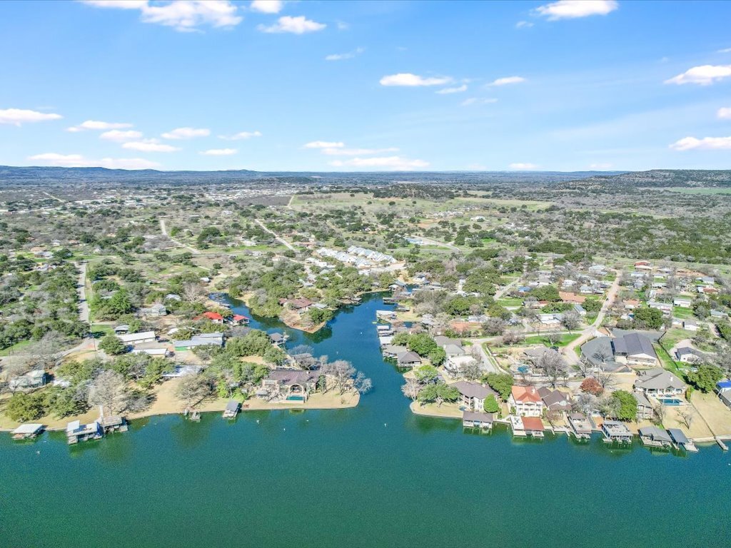 2403 Cherry Ln, Kingsland, TX à vendre Photo de l’immeuble– Image 1 sur 60