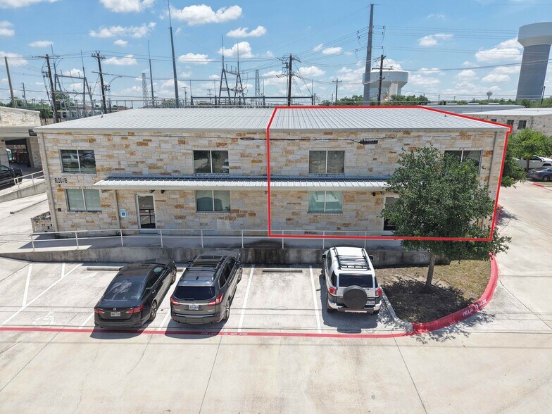 2000 Windy Ter, Cedar Park, TX à louer - Photo de l’immeuble – Image 2 sur 9