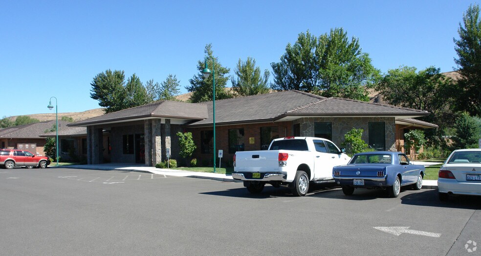 1425 Lakeside Ct, Yakima, WA à louer - Photo principale – Image 1 sur 8