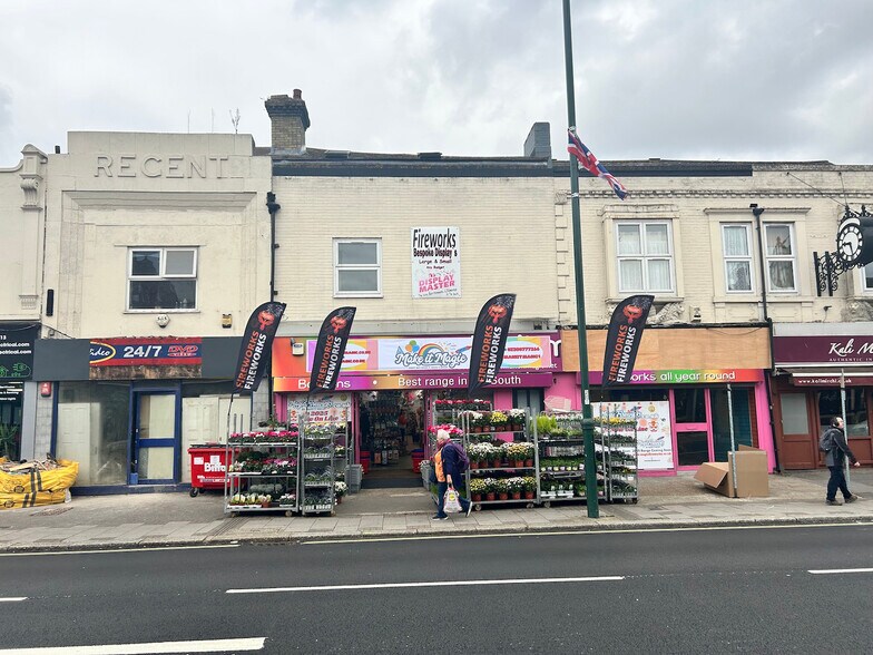 94-96 Shirley High St, Southampton à louer - Photo de l’immeuble – Image 1 sur 3