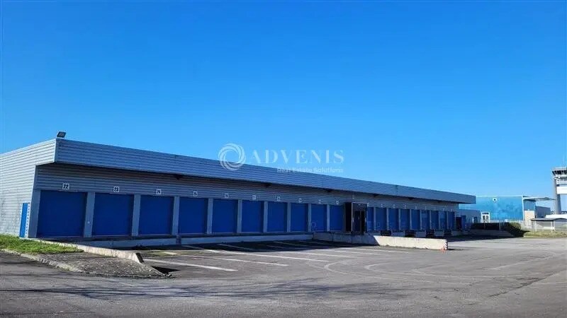 Industriel/Logistique dans Saint-Aignan-Grandlieu à louer Photo de l’immeuble– Image 1 sur 8
