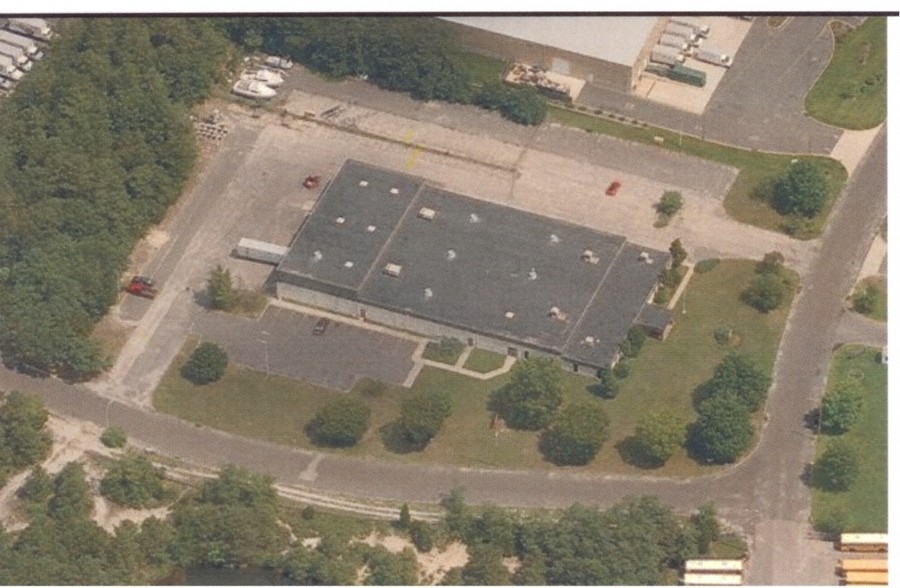 2200 Industrial Way S, Toms River, NJ à louer - Photo principale – Image 1 sur 5