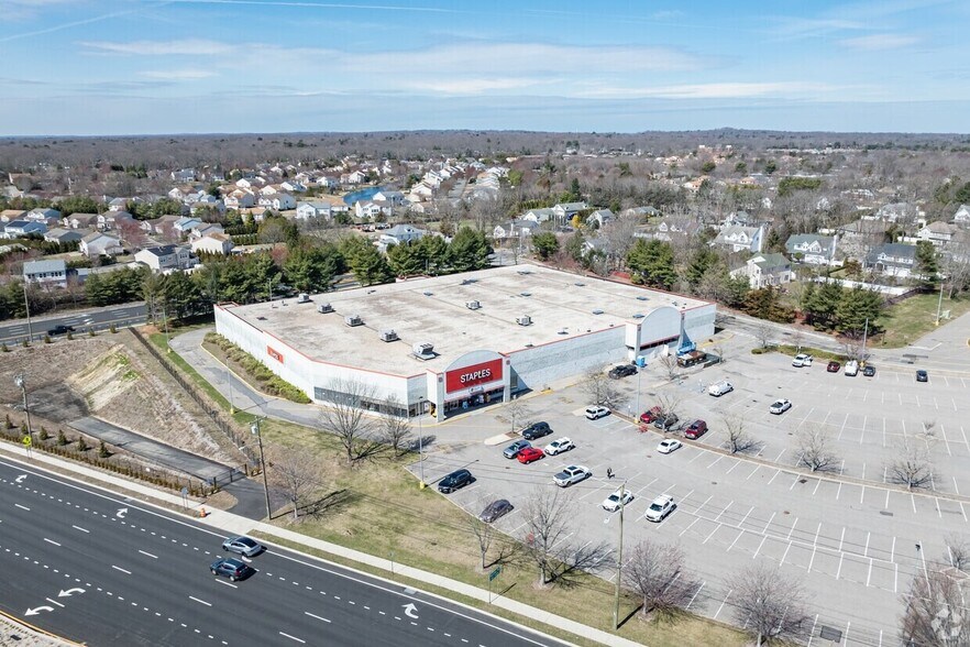 2100 Nesconset Hwy, Stony Brook, NY à louer - Aérien – Image 2 sur 2