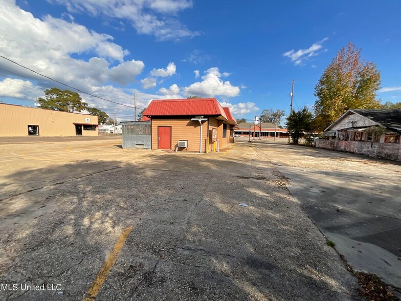 515 S High School Ave, Columbia, MS à vendre - Photo de l’immeuble – Image 3 sur 6