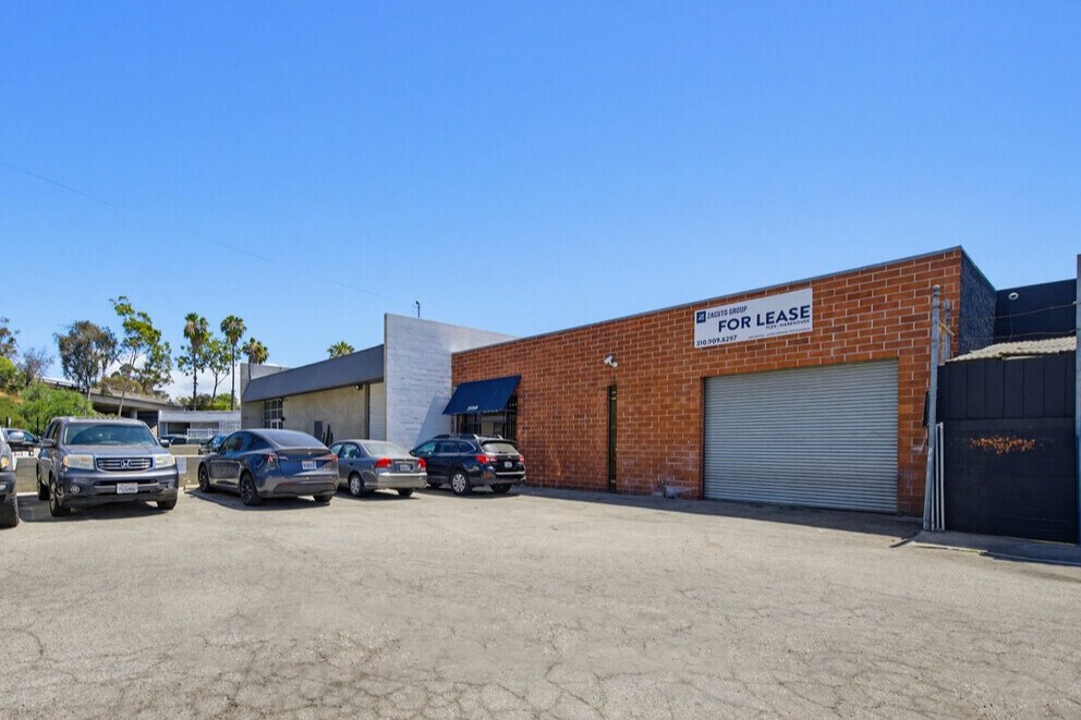 3380 Livonia Ave, Los Angeles, CA à louer Photo de l’immeuble– Image 1 sur 10