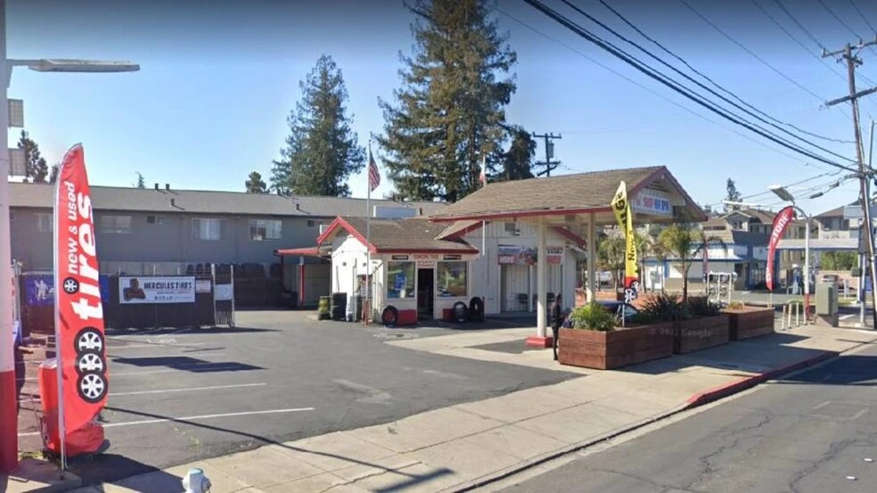 2900 Willow Pass Rd, Concord, CA à vendre - Photo de l’immeuble – Image 2 sur 3