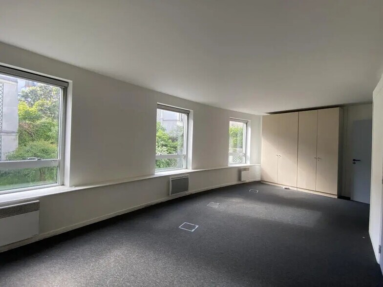 Bureau dans Paris à louer - Photo de l’immeuble – Image 2 sur 7