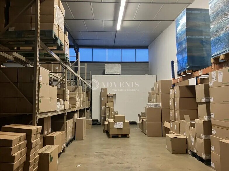 Local d’activités dans Bourges à louer - Photo intérieure – Image 2 sur 3