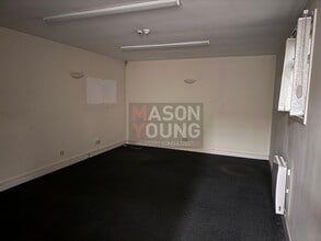 66 Birch Rd E, Birmingham à louer Photo intérieure– Image 1 sur 10