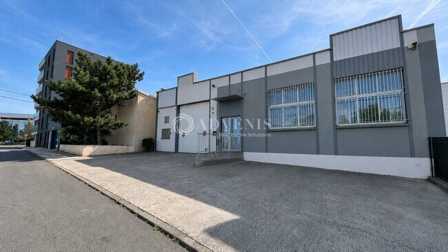 Plus de détails pour 78 Rue Des Roches, Montreuil - Local d'activités à louer