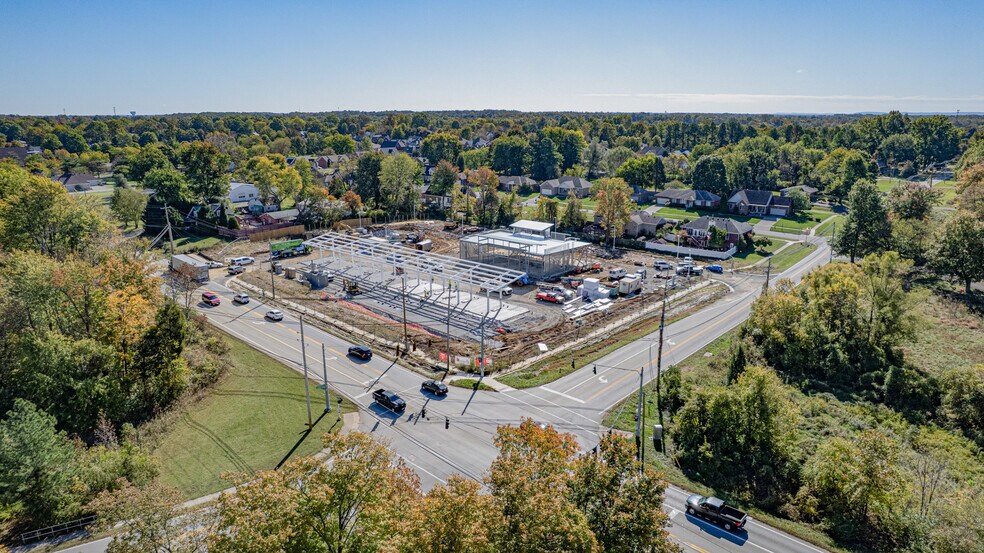 7601 Vaughn Mill Rd, Louisville, KY à vendre - Photo de l’immeuble – Image 3 sur 8