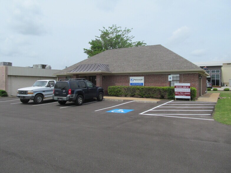212 Goodman Rd E, Southaven, MS à louer - Photo de l’immeuble – Image 3 sur 9