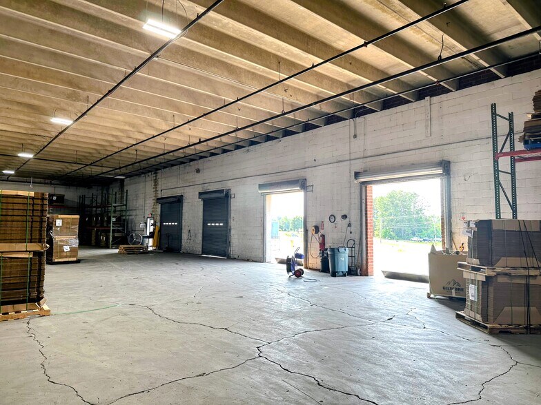 1102 Old Stage Rd, Simpsonville, SC à louer - Photo de l’immeuble – Image 3 sur 5