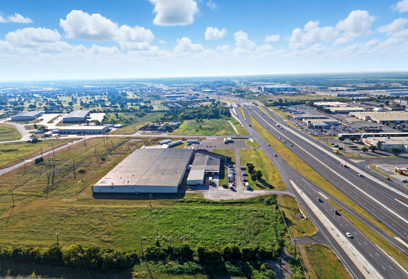 700 W Loop 340, Waco, TX à louer Photo de l’immeuble– Image 1 sur 26