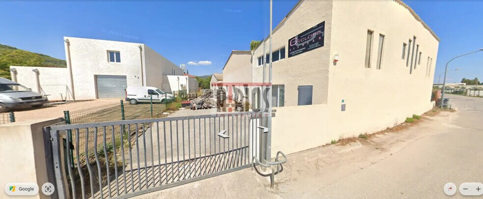 Industriel/Logistique dans Cuers à louer - Photo de l’immeuble – Image 3 sur 4