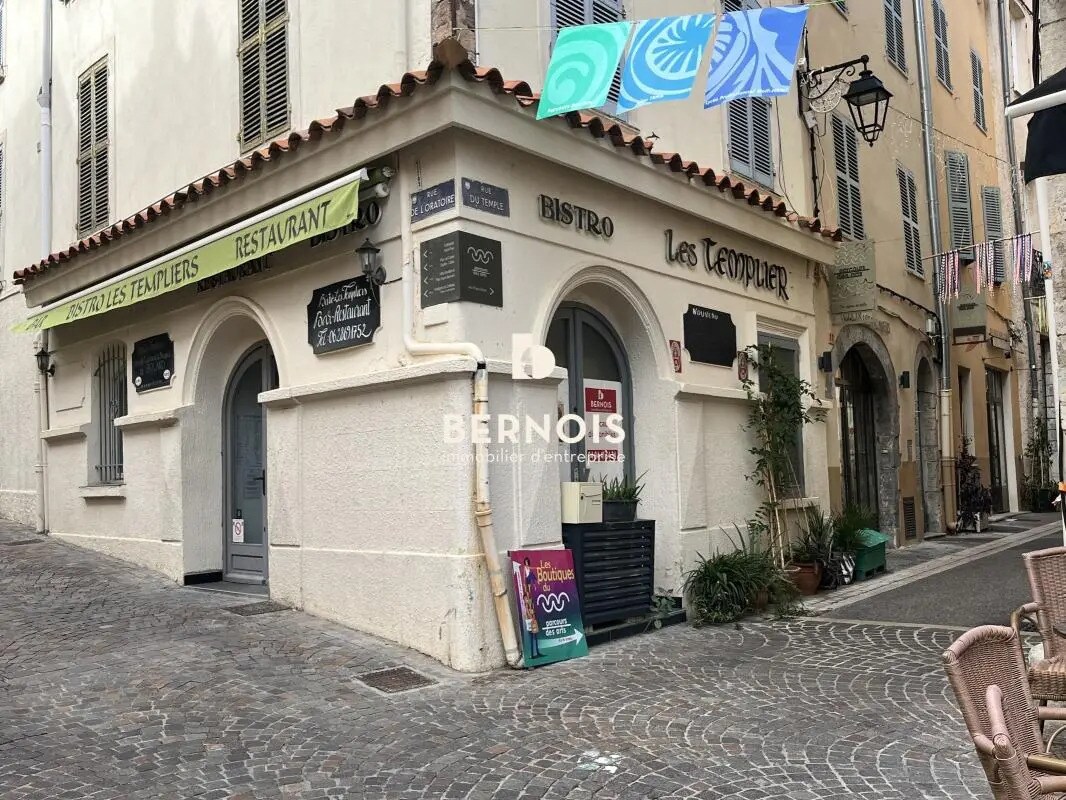 1 Rue Du Temple, Hyères à vendre Photo principale– Image 1 sur 10