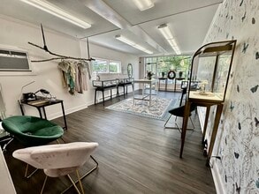 261 E Putnam Ave, Cos Cob, CT à louer Photo intérieure– Image 1 sur 10