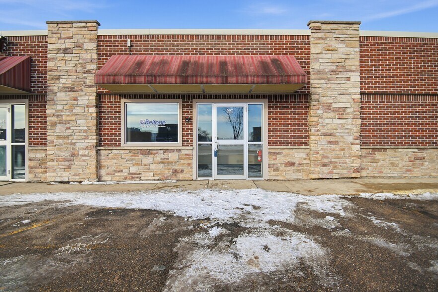 507 1st St NW, Austin, MN à vendre - Photo de l’immeuble – Image 3 sur 4