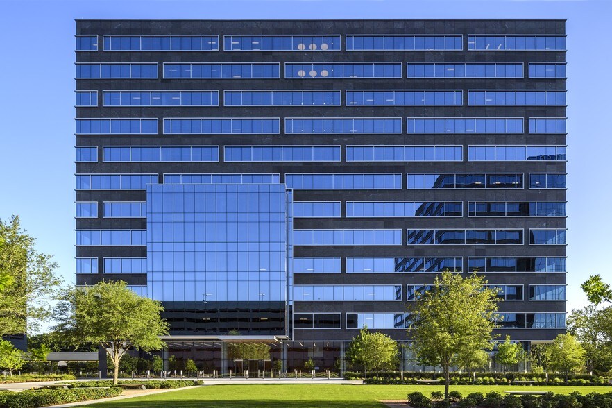 15375 Memorial Dr, Houston, TX à louer - Photo de l’immeuble – Image 2 sur 14