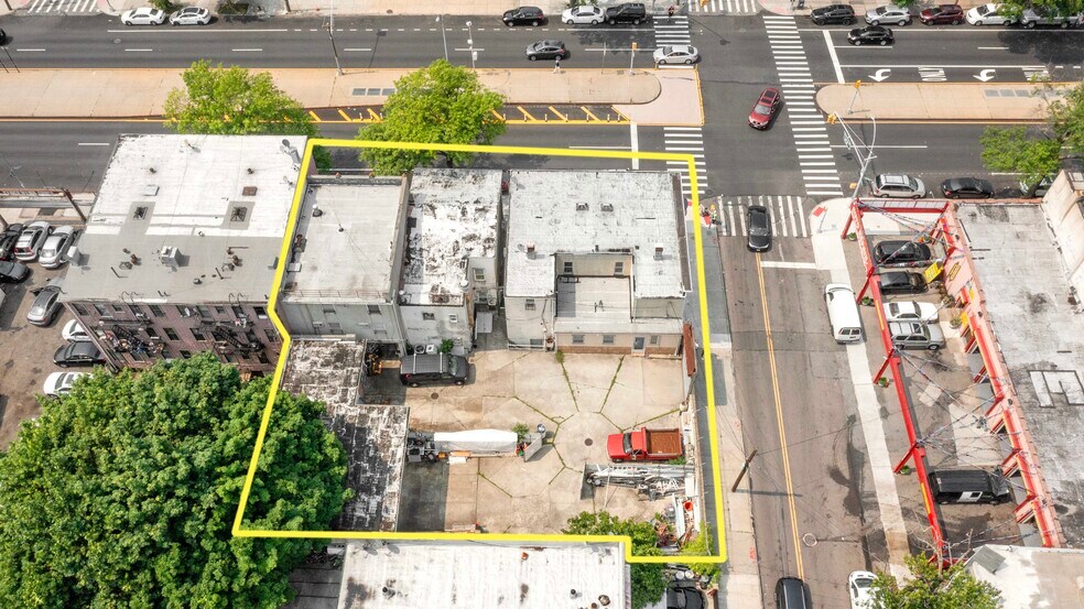 8618 Atlantic Ave, Ozone Park, NY à vendre - Photo de l’immeuble – Image 3 sur 8