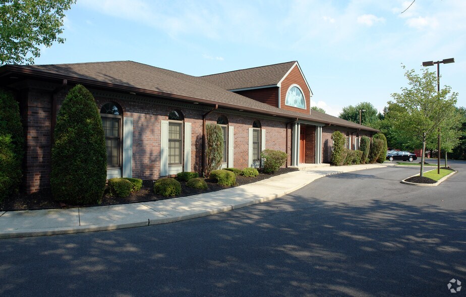1307 White Horse Rd, Voorhees, NJ à louer - Photo de l’immeuble – Image 1 sur 13