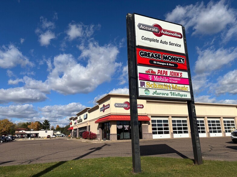 913-925 S Hastings Way, Eau Claire, WI à vendre - Photo de l’immeuble – Image 3 sur 5