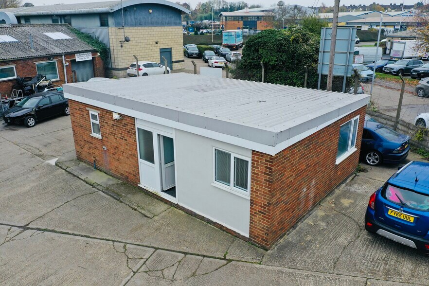Unit 8 West Lane Trading Estate West Lane, Sittingbourne à louer - Photo principale – Image 2 sur 17