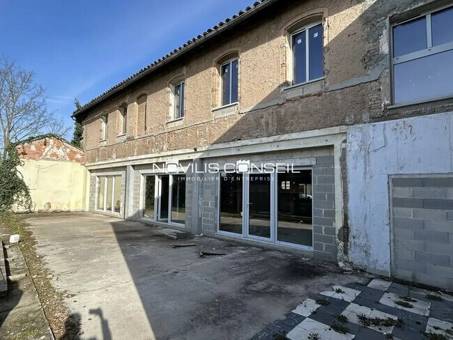 Plus de détails pour Local commercial à vendre
