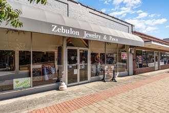 202-204 N Arendell Ave, Zebulon, NC à louer Photo de l’immeuble– Image 1 sur 8