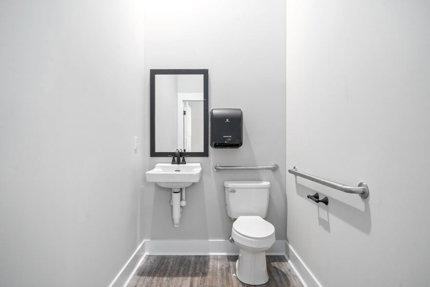 1811 Mercantile Dr, Clarksville, TN à louer - Photo intérieure – Image 2 sur 25