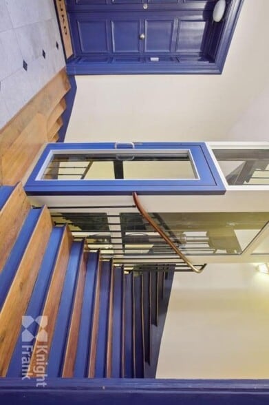 19 Rue De Cléry, Paris à louer - Photo de l’immeuble – Image 2 sur 9