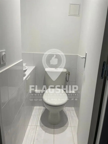 Local commercial dans Paris à vendre - Photo intérieure – Image 2 sur 7