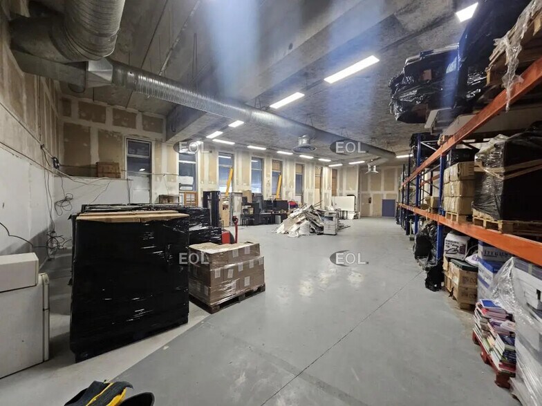 Local d’activités dans Ivry-sur-Seine à louer - Photo de l’immeuble – Image 3 sur 13