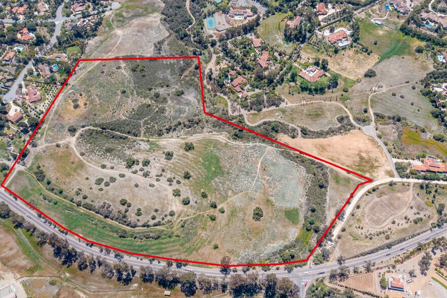 Paseo Delicias Paseo, Rancho Santa Fe, CA à vendre - Aérien – Image 1 sur 4