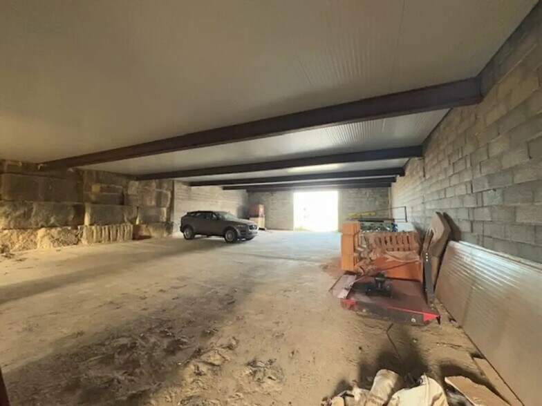 Industriel/Logistique dans Castillon-du-Gard à louer - Photo intérieure – Image 2 sur 3