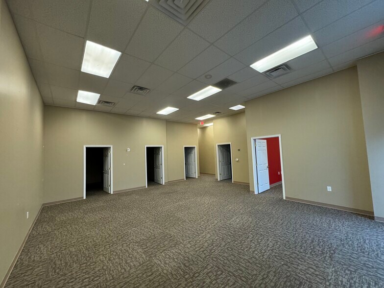 1027 Richmond Ave, Staunton, VA à louer - Photo de l’immeuble – Image 2 sur 13