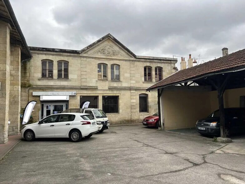Local d'activités dans Bordeaux à vendre - Photo de l’immeuble – Image 2 sur 7