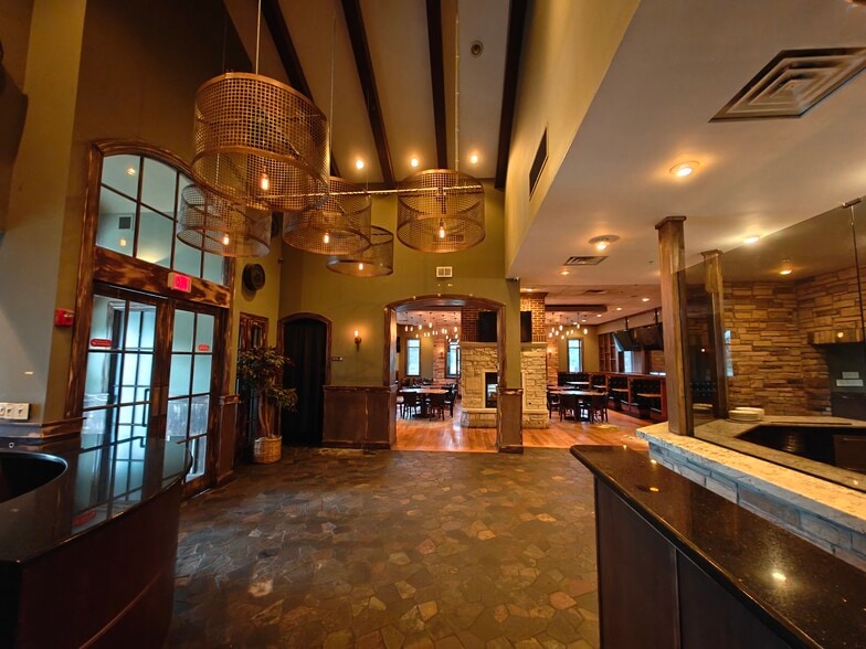 1501 S IL Route 31, Mchenry, IL à louer - Photo intérieure – Image 3 sur 24