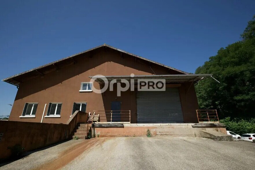Bureau dans FLEURIEU-SUR-SAÔNE à louer - Photo de l’immeuble – Image 1 sur 3