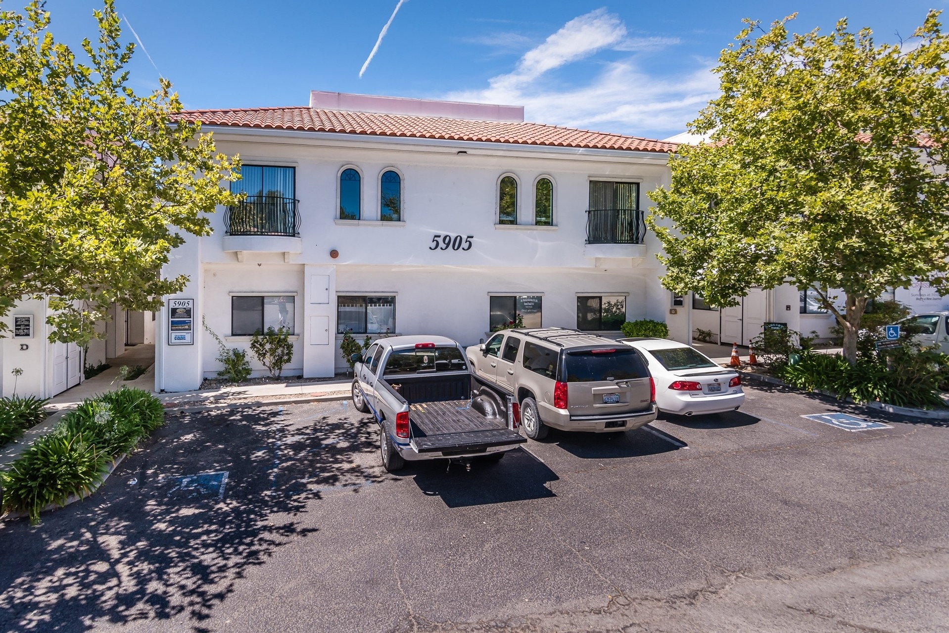 5905 Capistrano Ave, Atascadero, CA à louer Photo principale– Image 1 sur 35